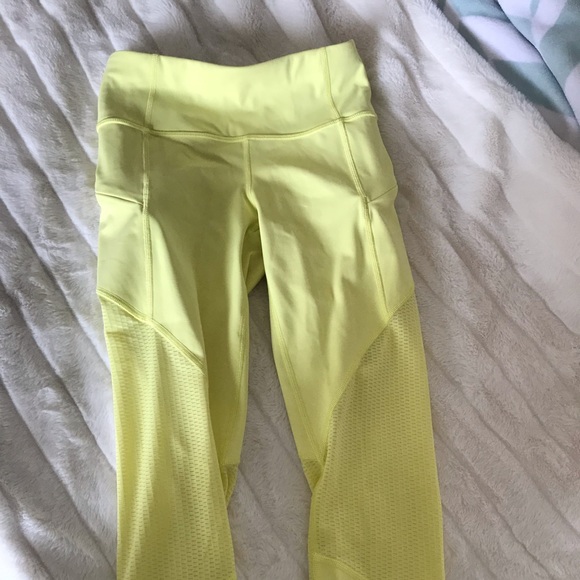 Athleta Pants - Yellow Athleta crops